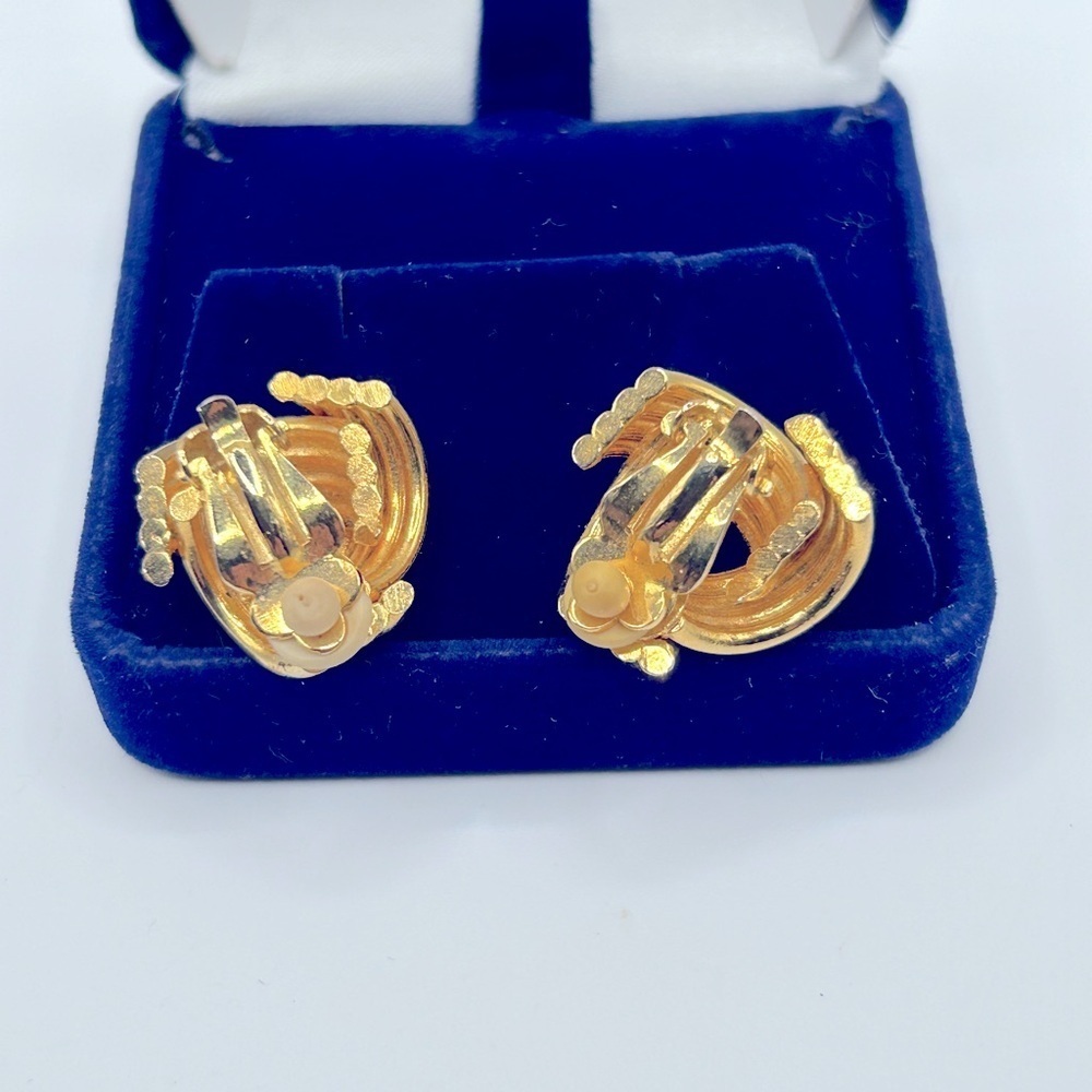 Sophisticated Gold Knot Earrings - Picture 5 of 7